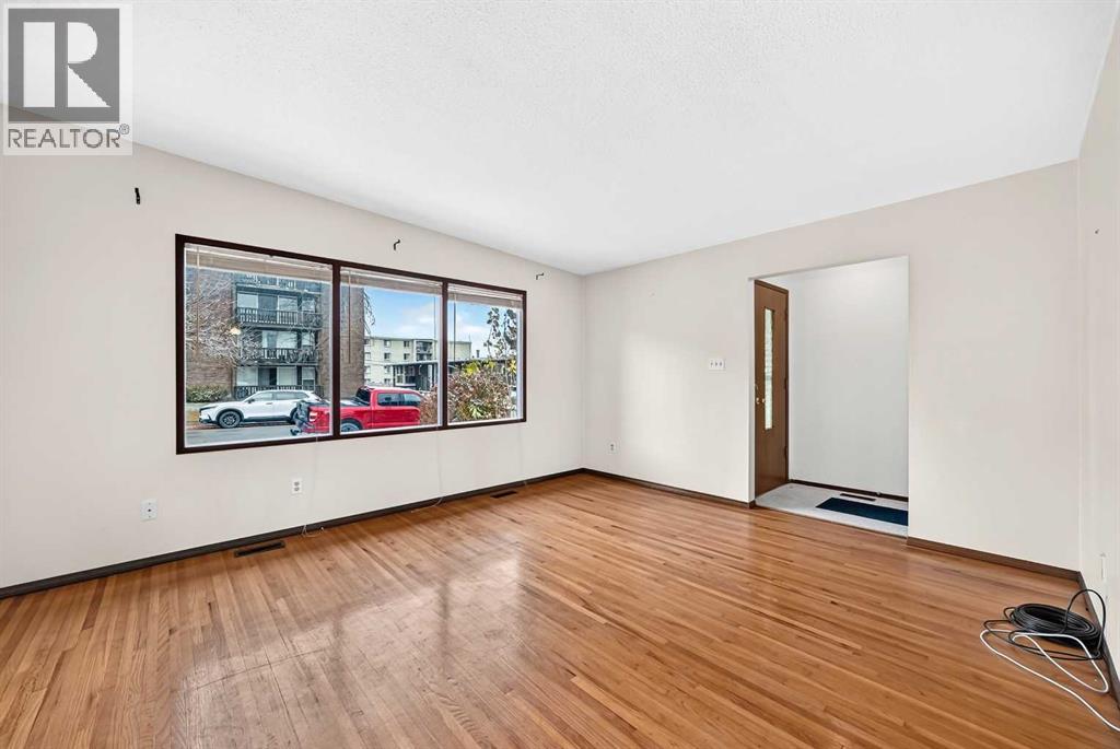 823 67 Avenue Sw, Calgary, Alberta  T2V 0M6 - Photo 9 - A2351912