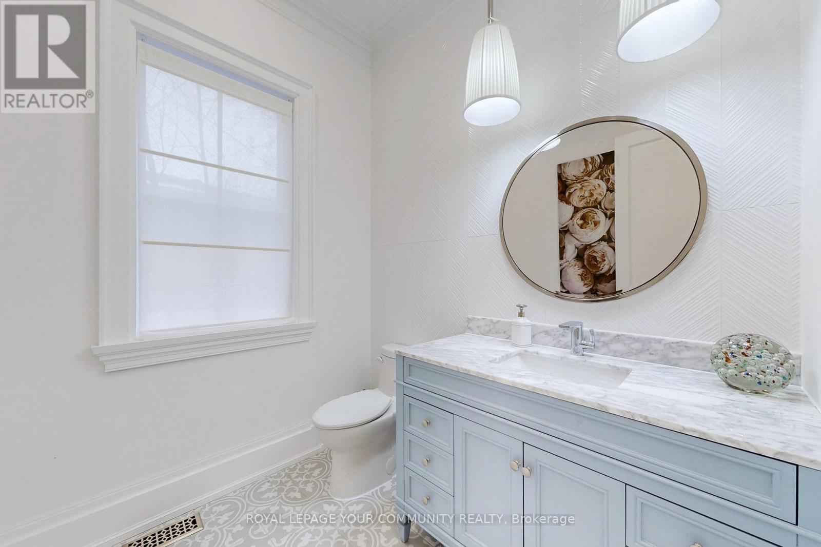 1427 Lakeshore Road W, Oakville (Sw Southwest), Ontario  L6L 1G4 - Photo 21 - W14104392