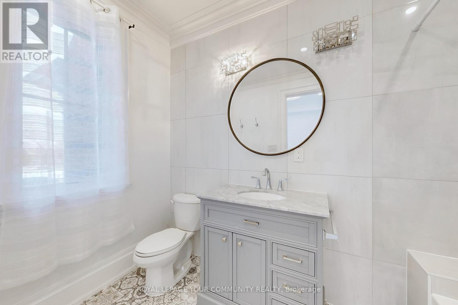 1427 Lakeshore Road W, Oakville (Sw Southwest), Ontario  L6L 1G4 - Photo 30 - W14104392