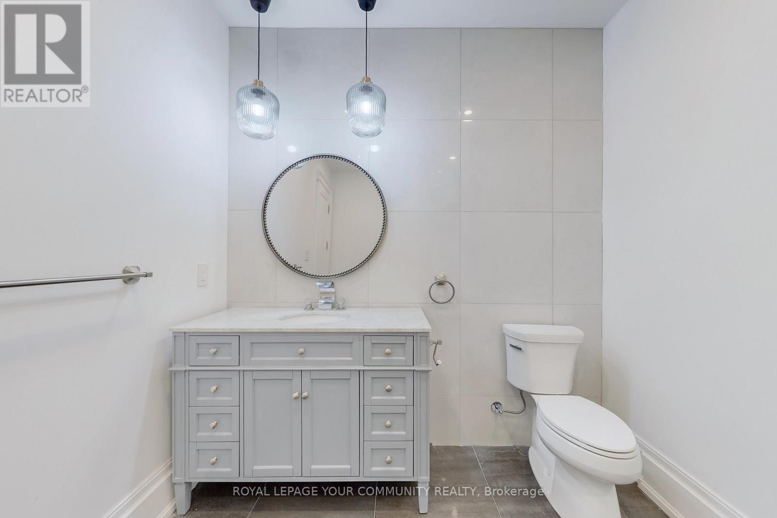 1427 Lakeshore Road W, Oakville (Sw Southwest), Ontario  L6L 1G4 - Photo 39 - W14104392
