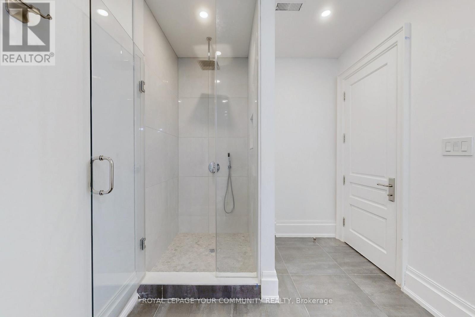 1427 Lakeshore Road W, Oakville (Sw Southwest), Ontario  L6L 1G4 - Photo 40 - W14104392