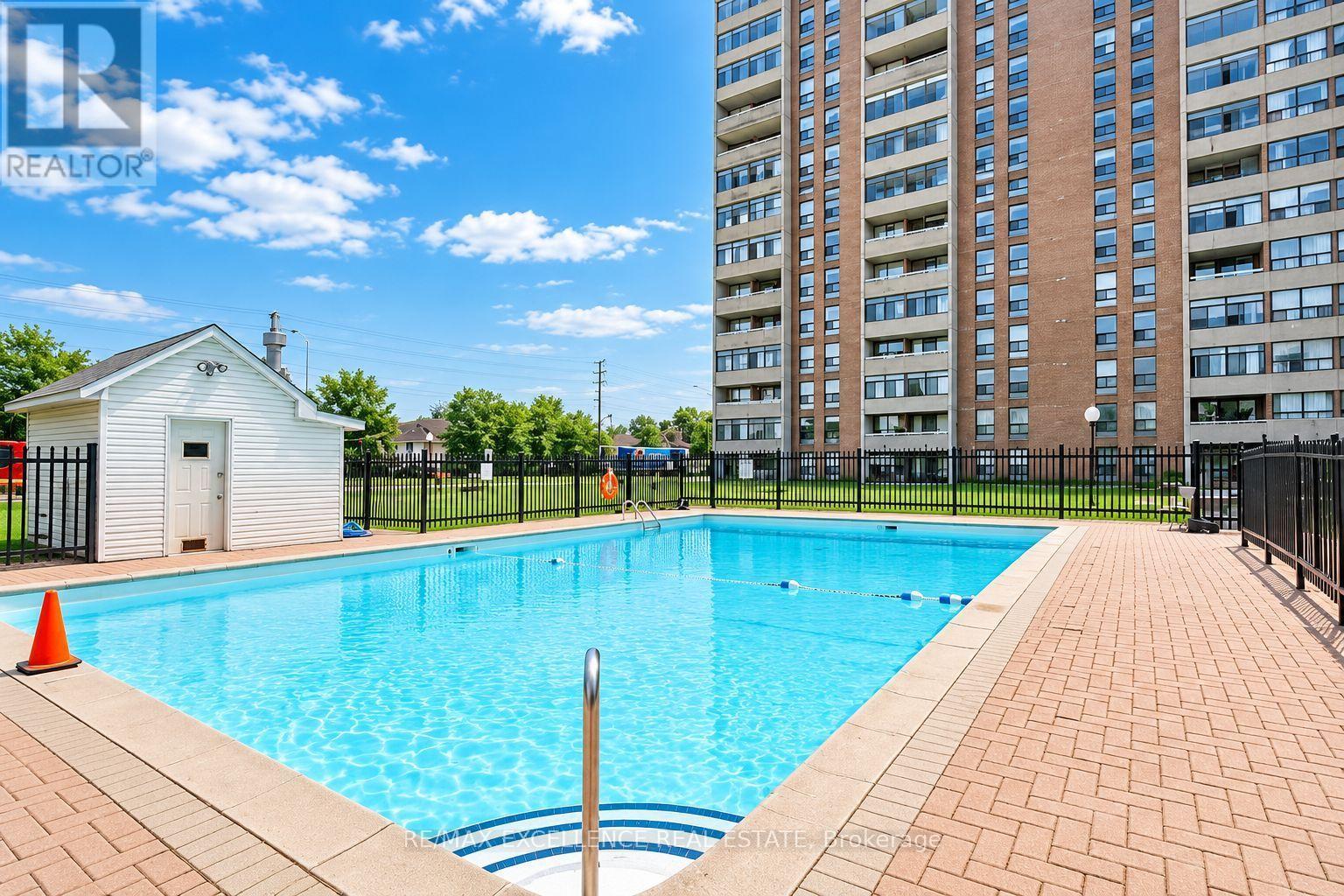 505 - 25 Kensington Road, Brampton (Queen Street Corridor), Ontario  L6T 3W8 - Photo 2 - W14104414