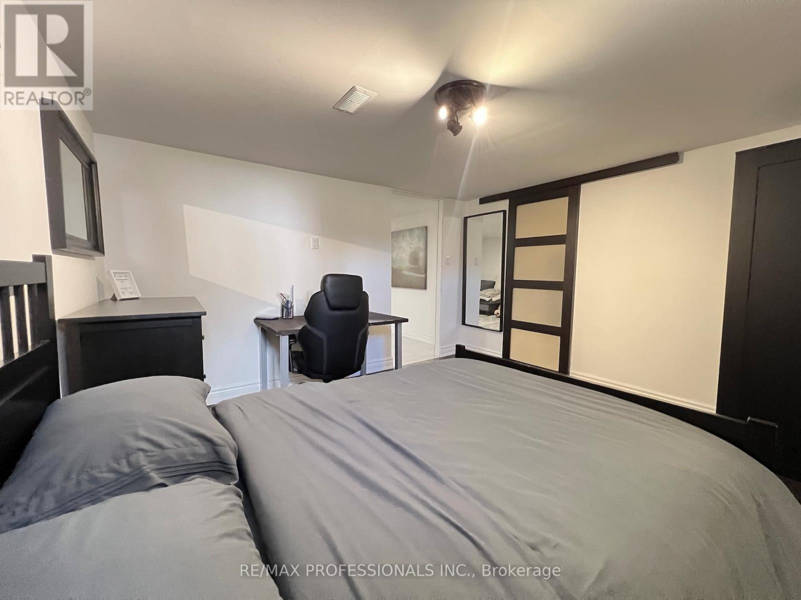 2504 Donnavale Drive, Mississauga (Cooksville), Ontario  L5A 2N1 - Photo 34 - W14104476