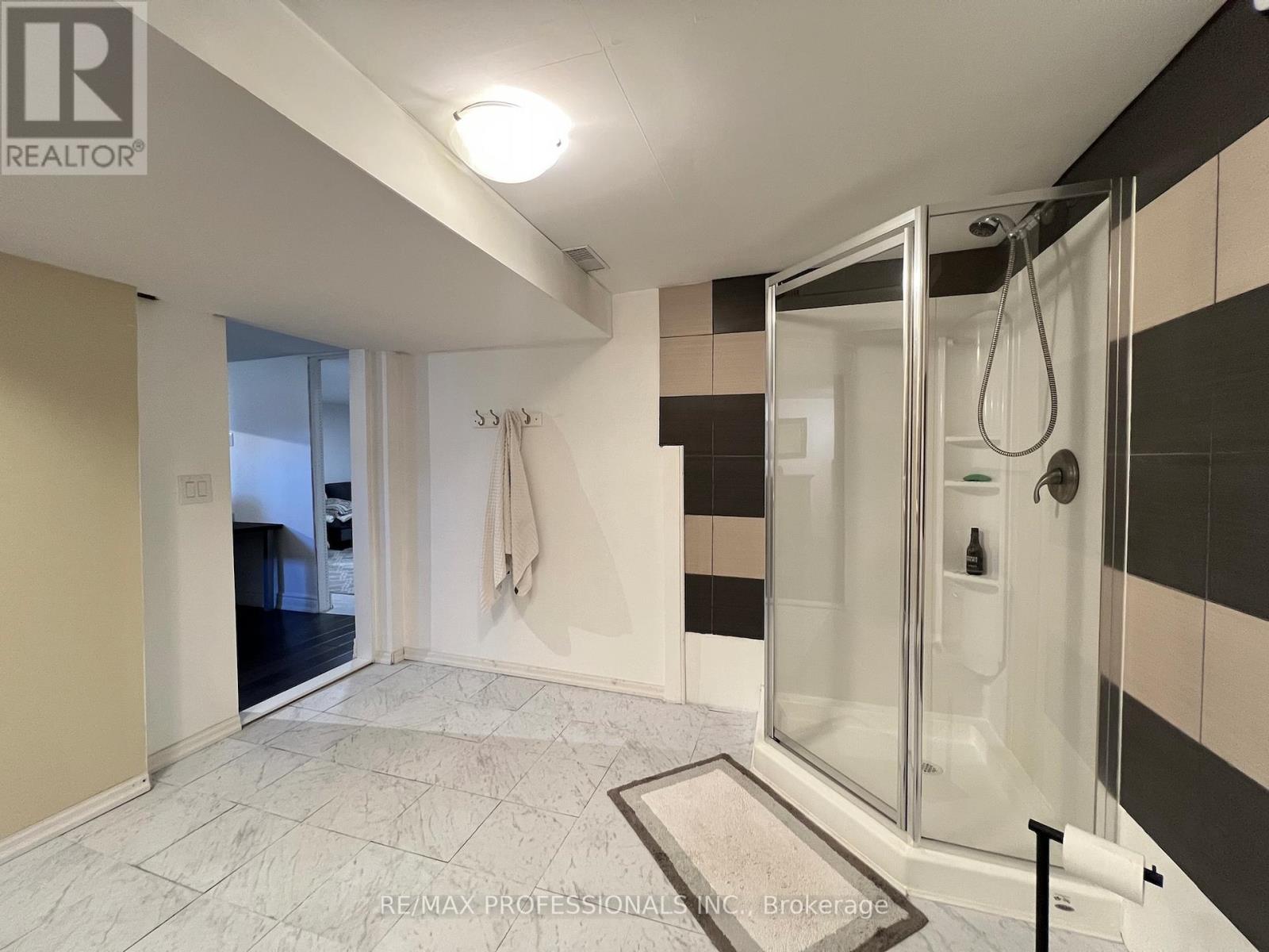 2504 Donnavale Drive, Mississauga (Cooksville), Ontario  L5A 2N1 - Photo 37 - W14104476