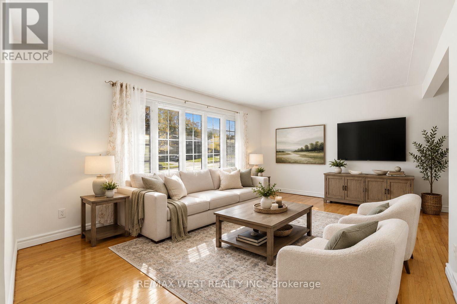 1380 Queen's Boulevard, Kitchener, Ontario  N2M 1C8 - Photo 2 - X14104270