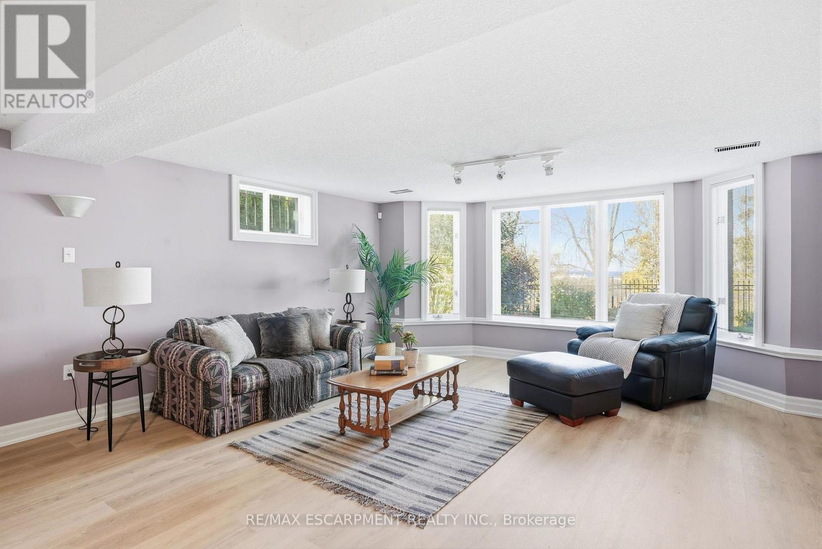 22 Burt Court, Hamilton, Ontario  L8G 3H4 - Photo 40 - X14104400