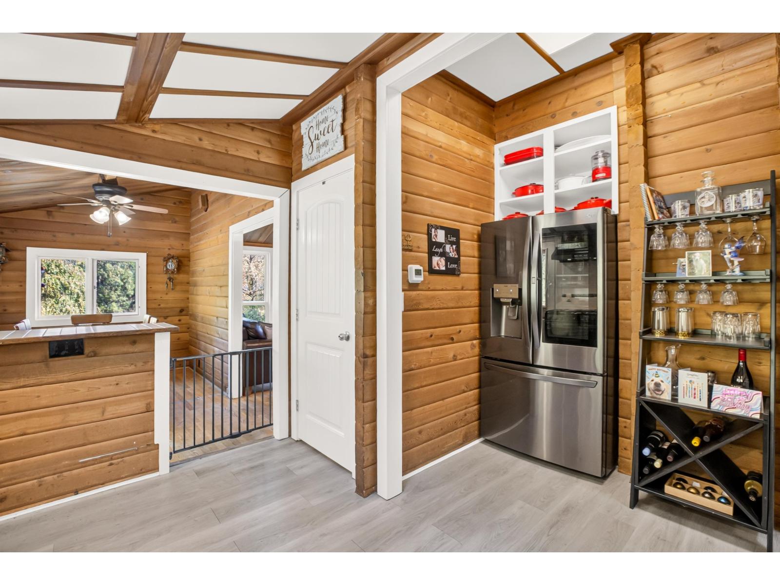 9560 Monte Vista Street, Mission, British Columbia  V2V 6B2 - Photo 7 - R3177551