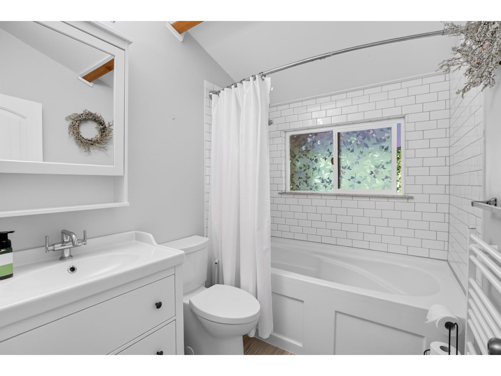 9560 Monte Vista Street, Mission, British Columbia  V2V 6B2 - Photo 16 - R3177551