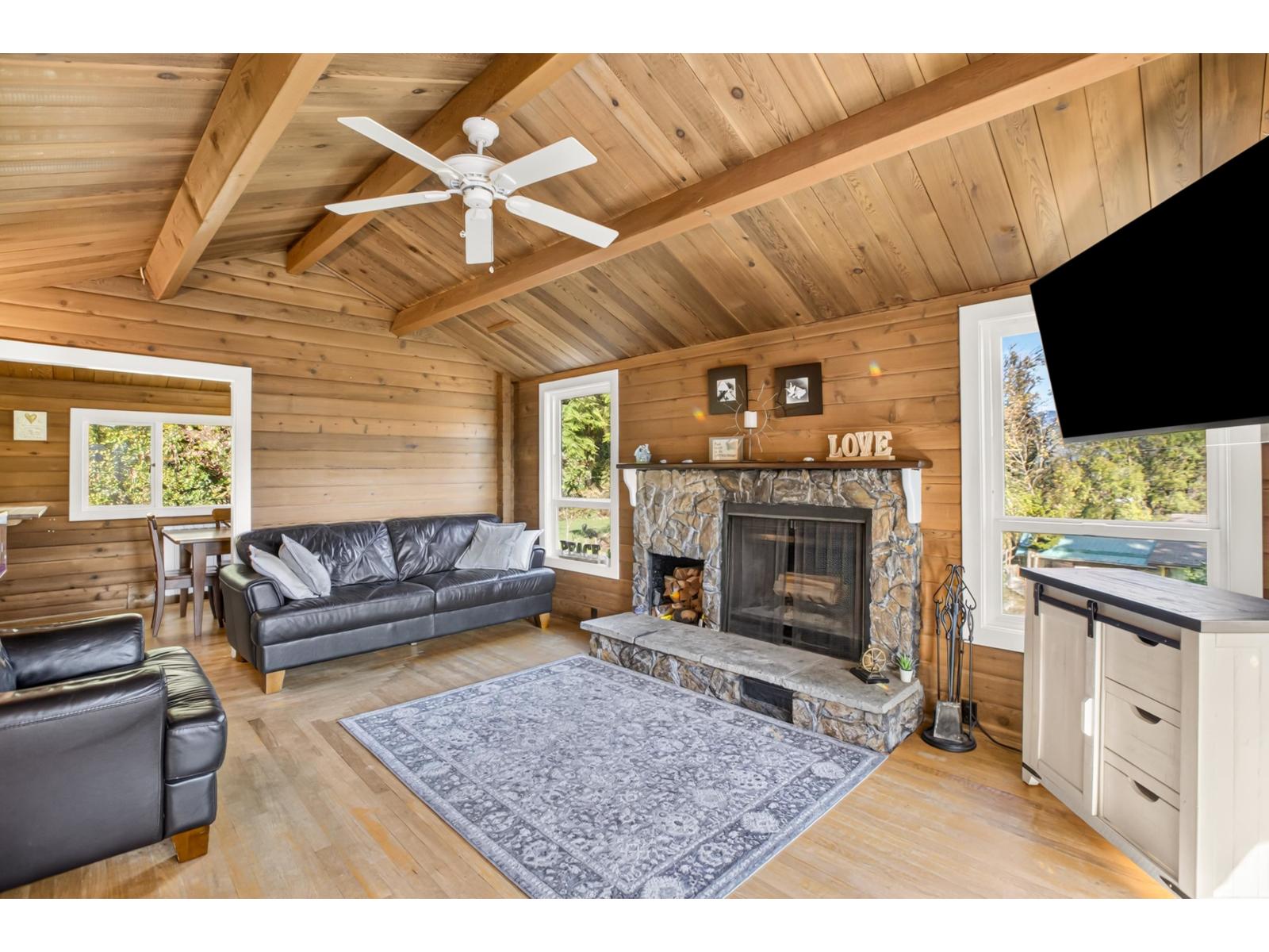 9560 Monte Vista Street, Mission, British Columbia  V2V 6B2 - Photo 11 - R3177551