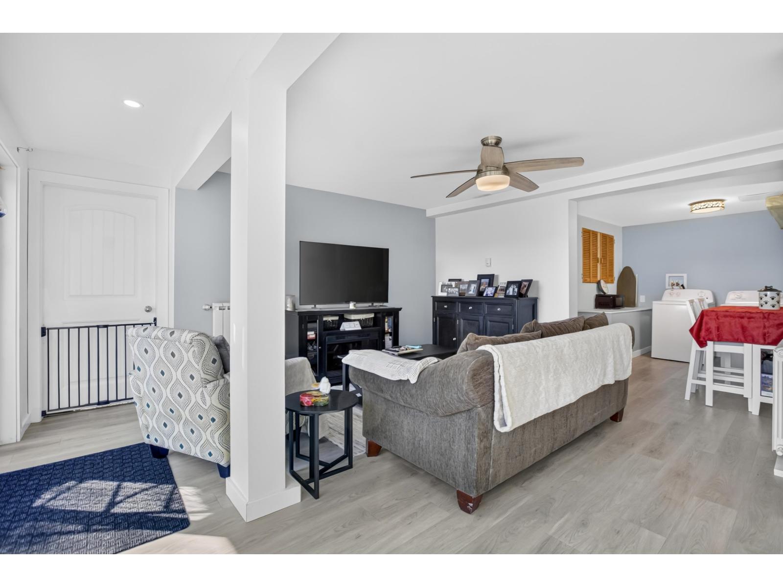 9560 Monte Vista Street, Mission, British Columbia  V2V 6B2 - Photo 17 - R3177551