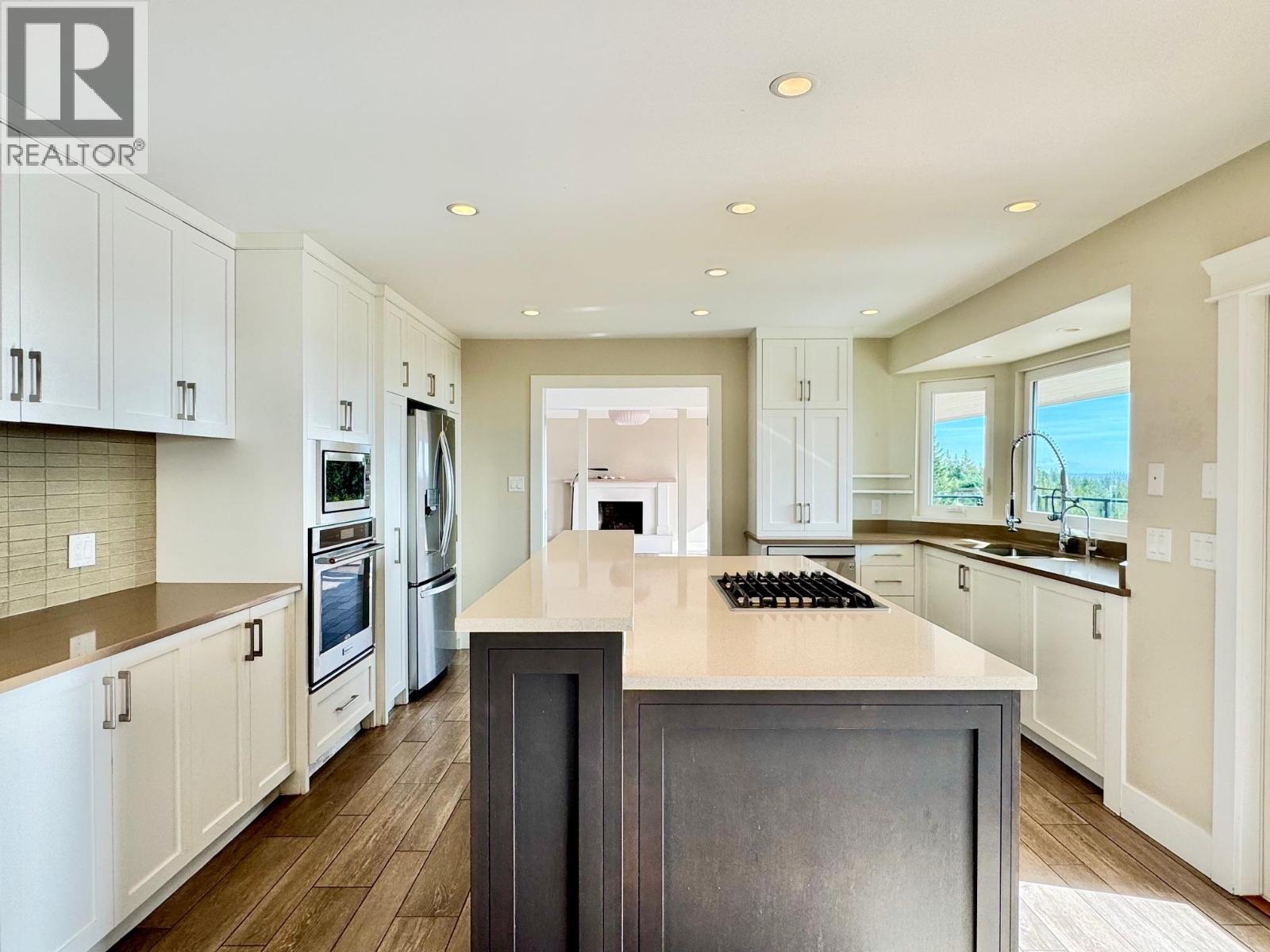 4xx5 Almondel Court, West Vancouver, British Columbia  V7V 4V4 - Photo 11 - R3177499