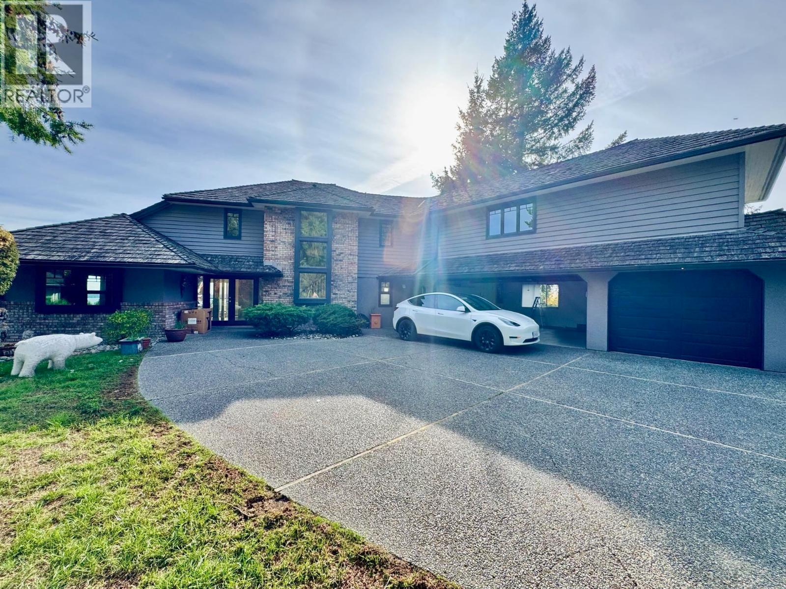 4xx5 Almondel Court, West Vancouver, British Columbia  V7V 4V4 - Photo 2 - R3177499