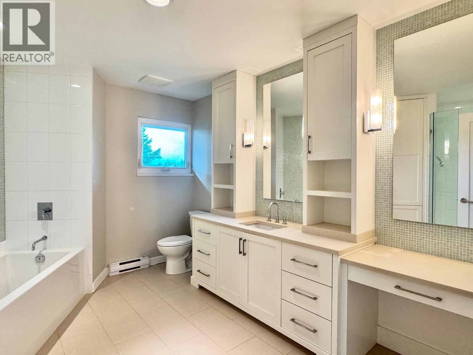 4xx5 Almondel Court, West Vancouver, British Columbia  V7V 4V4 - Photo 20 - R3177499