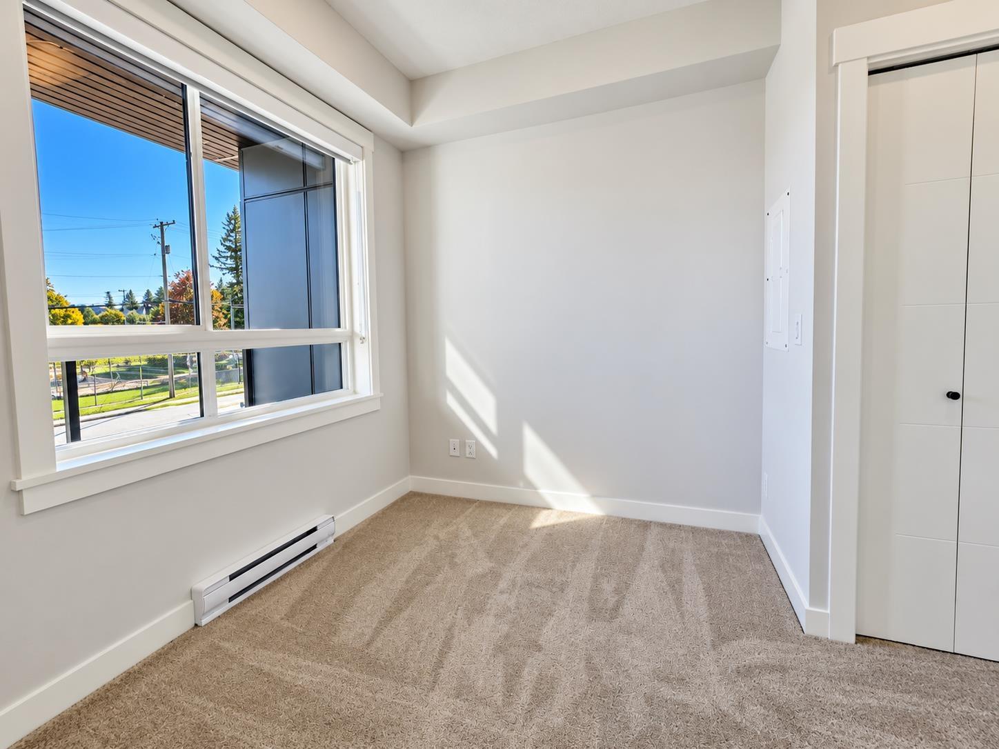 202 8423 CEDAR STREET