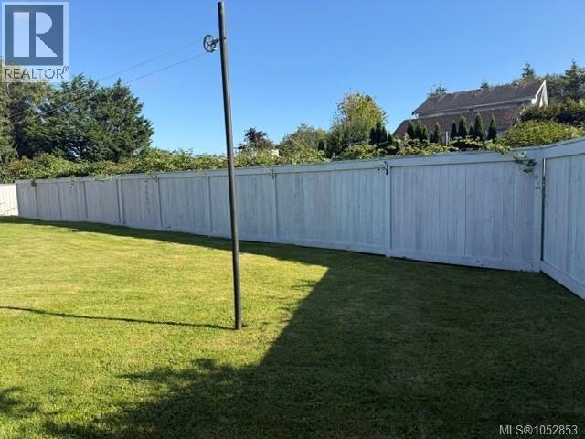 7530 Cadwallader Cres
