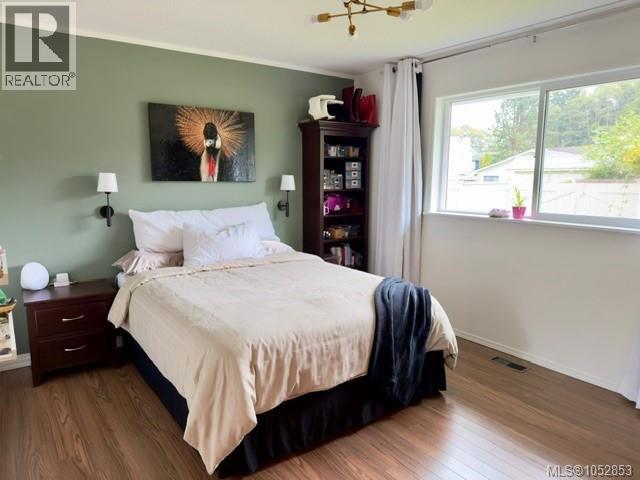 7530 Cadwallader Cres
