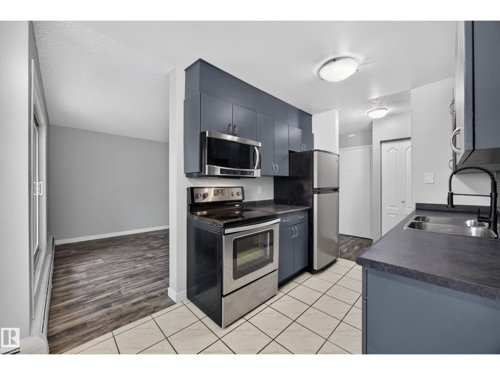 #27 11245 31 AV NW