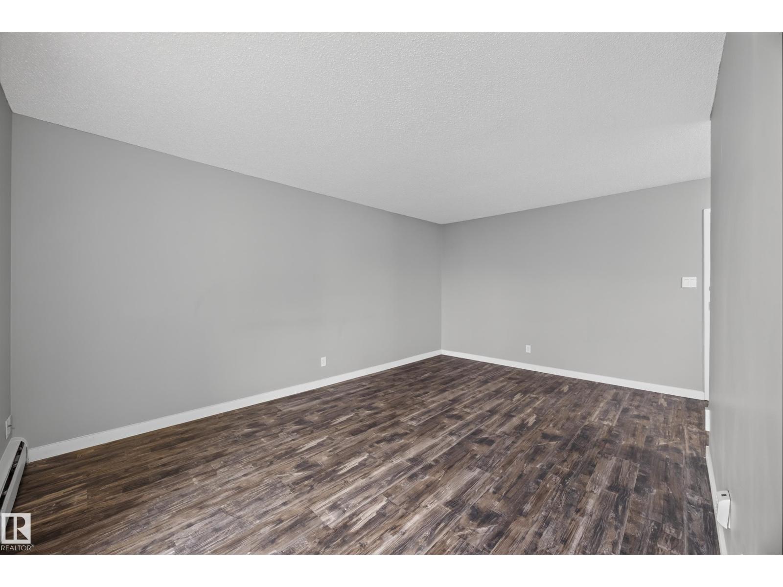 #27 11245 31 AV NW