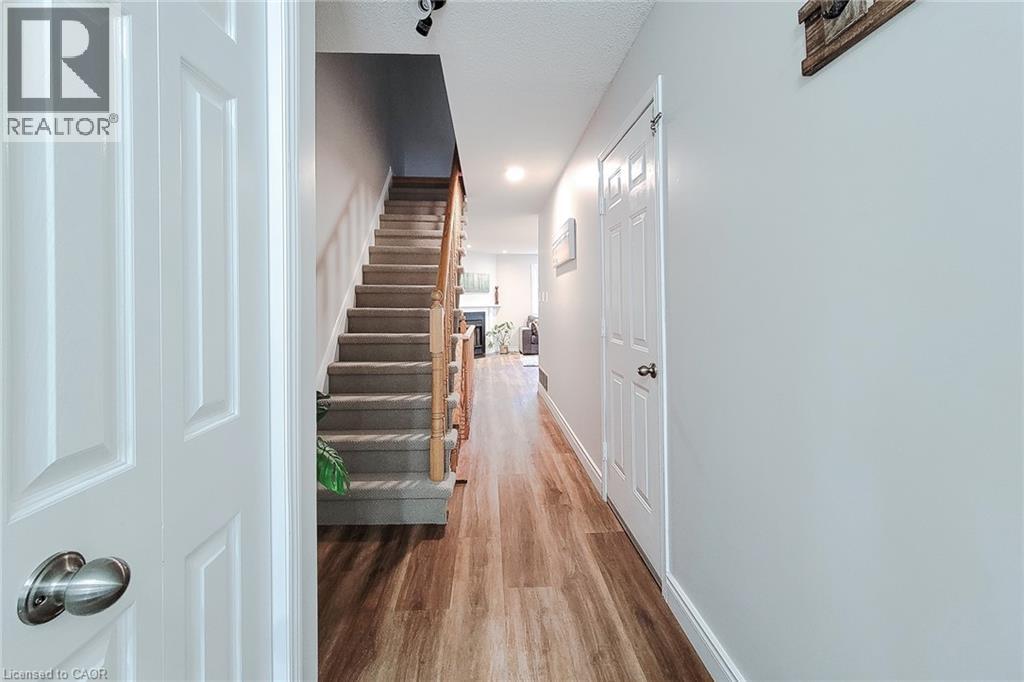 26 Moss Boulevard Unit# 1, Dundas, Ontario  L9H 6W7 - Photo 11 - 40871604