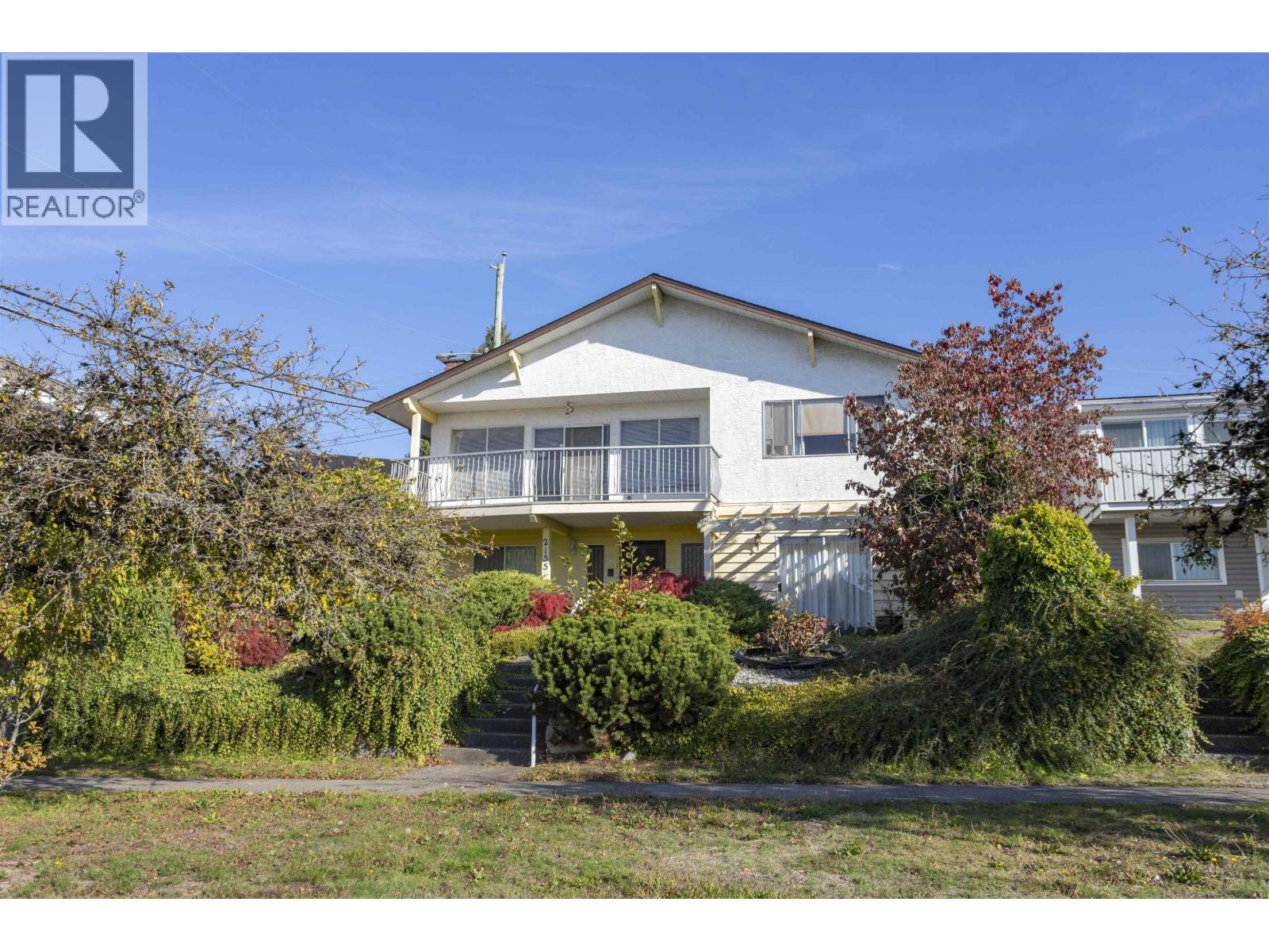 2155 Burquitlam Drive, Vancouver, British Columbia  V5P 2P2 - Photo 2 - R3177395