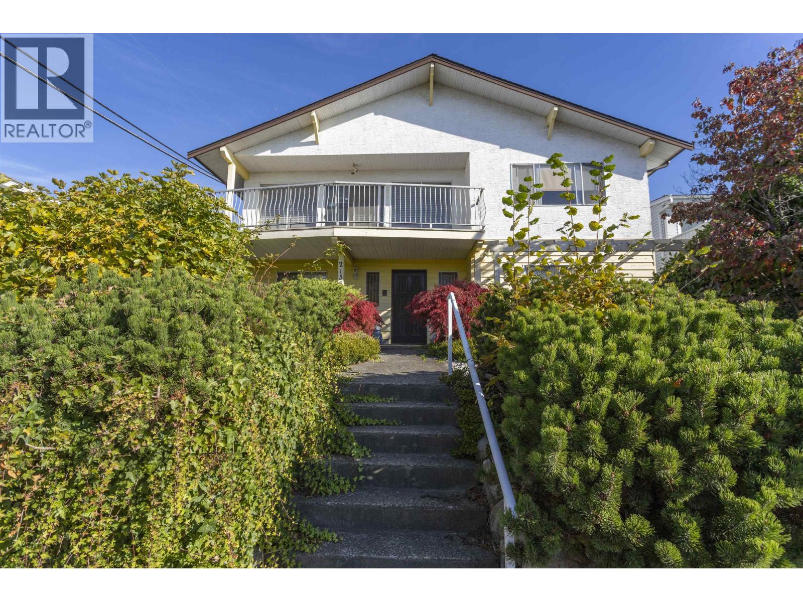 2155 Burquitlam Drive, Vancouver, British Columbia  V5P 2P2 - Photo 3 - R3177395
