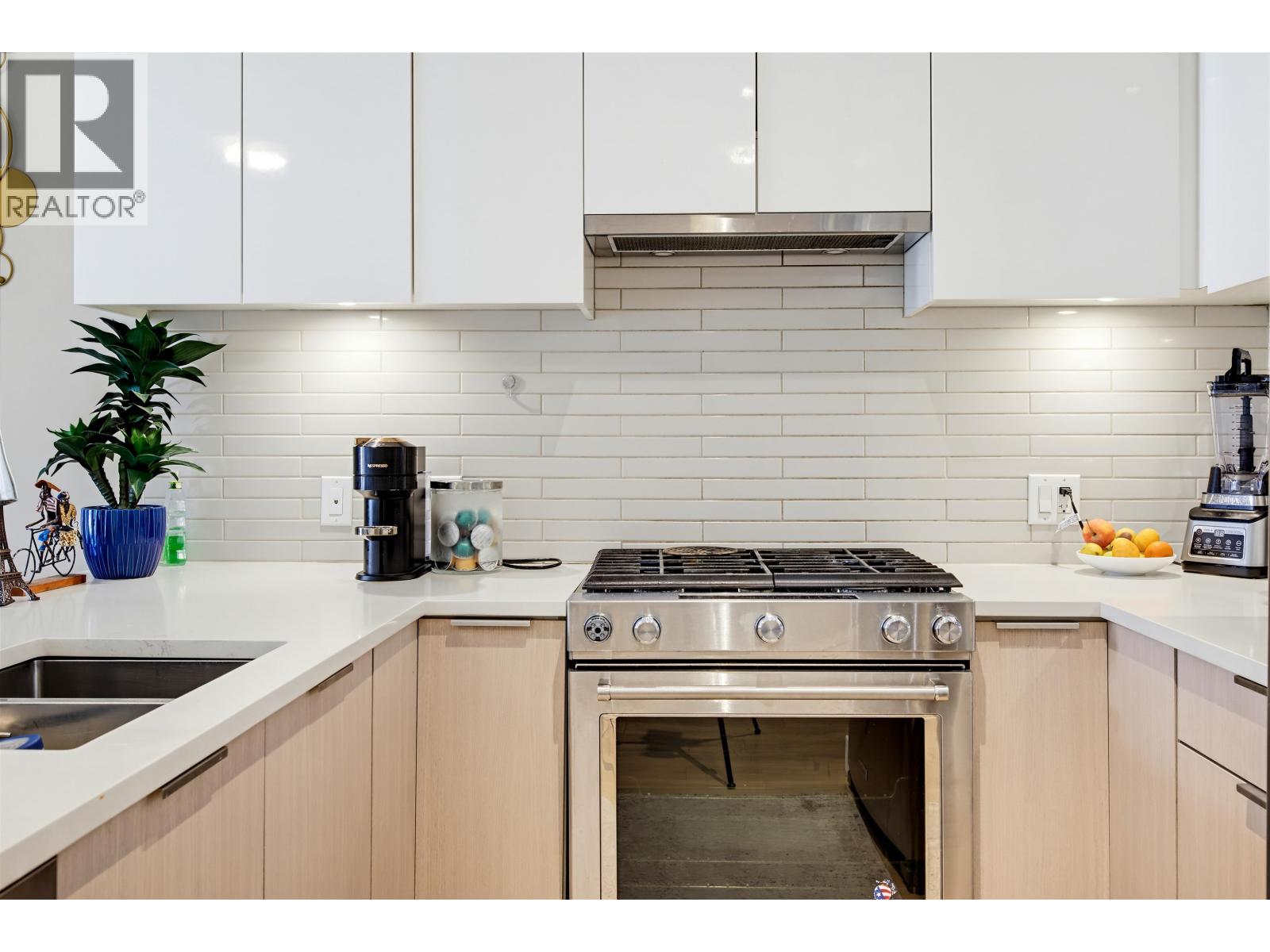310 3588 Samwill Crescent, Vancouver, British Columbia  V5S 0H5 - Photo 10 - R3177521