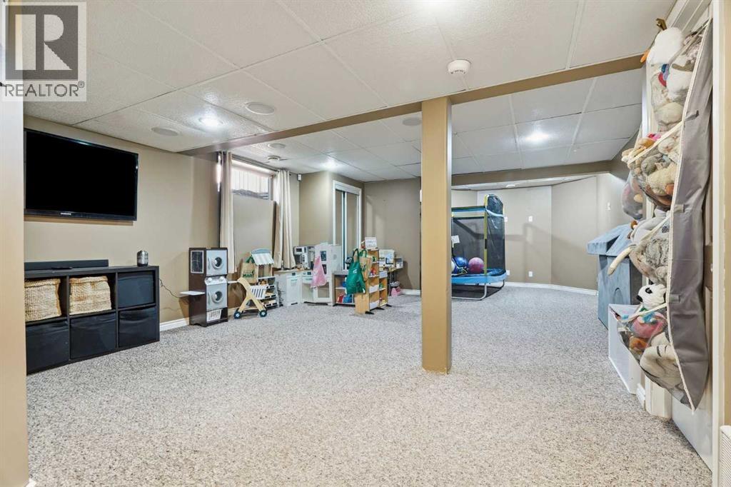 222 Douglas Ridge Circle SE, Calgary, Alberta  T2Z 3C4 - Photo 29 - A2348818