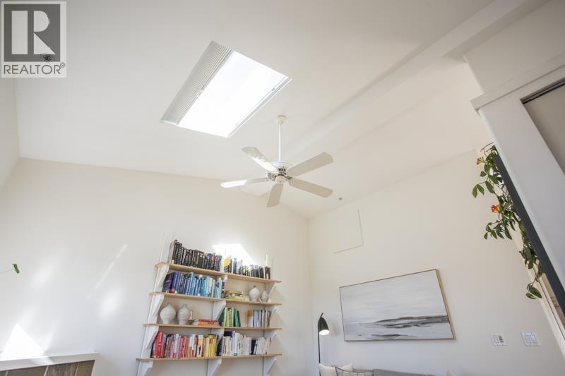 401 510 Chesterfield Avenue, North Vancouver, British Columbia  V7M 2L9 - Photo 4 - R3177550