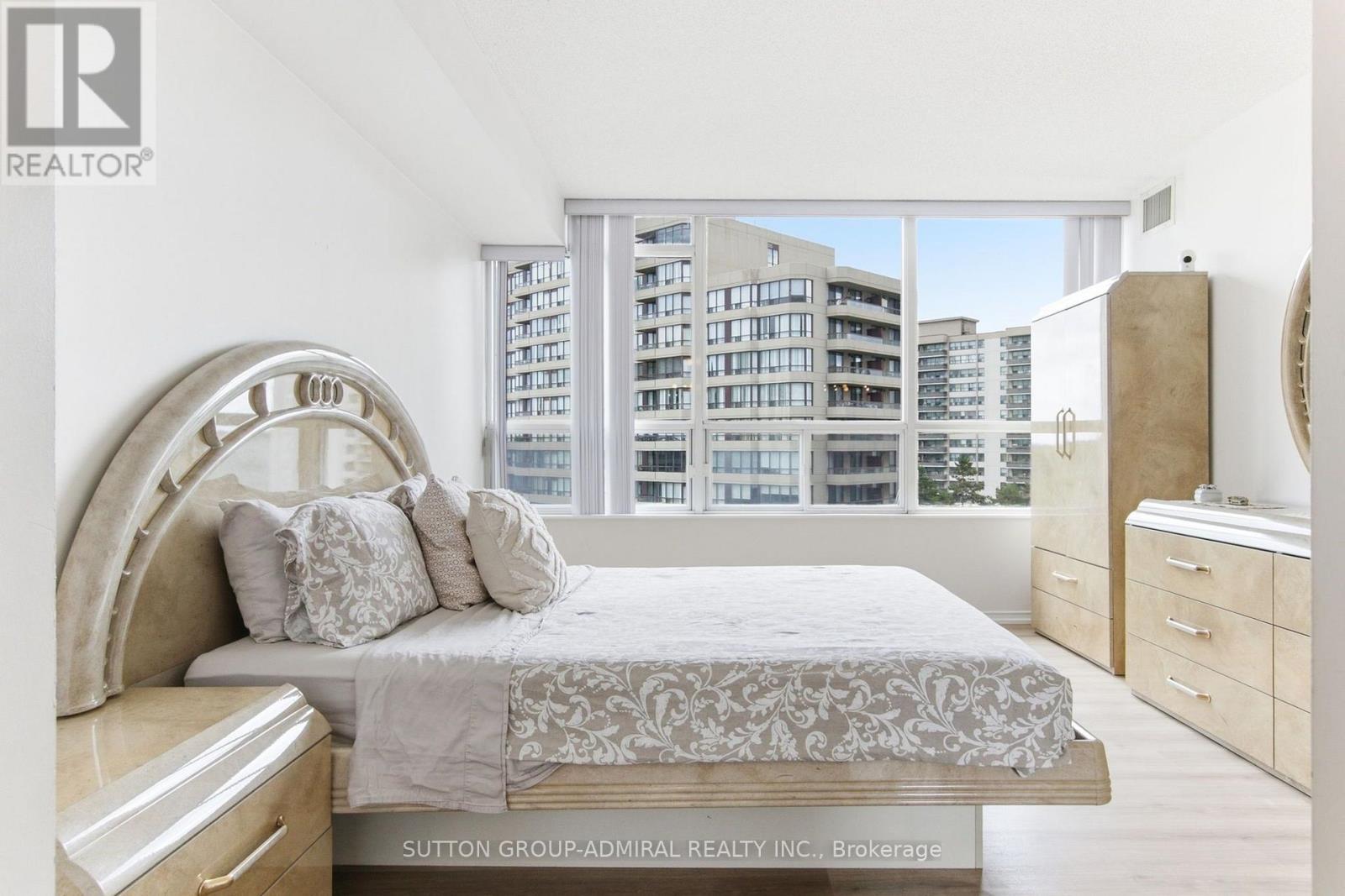 814 - 11 Townsgate Drive, Vaughan (Crestwood-Springfarm-Yorkhill), Ontario  L4J 8G4 - Photo 19 - N14104506