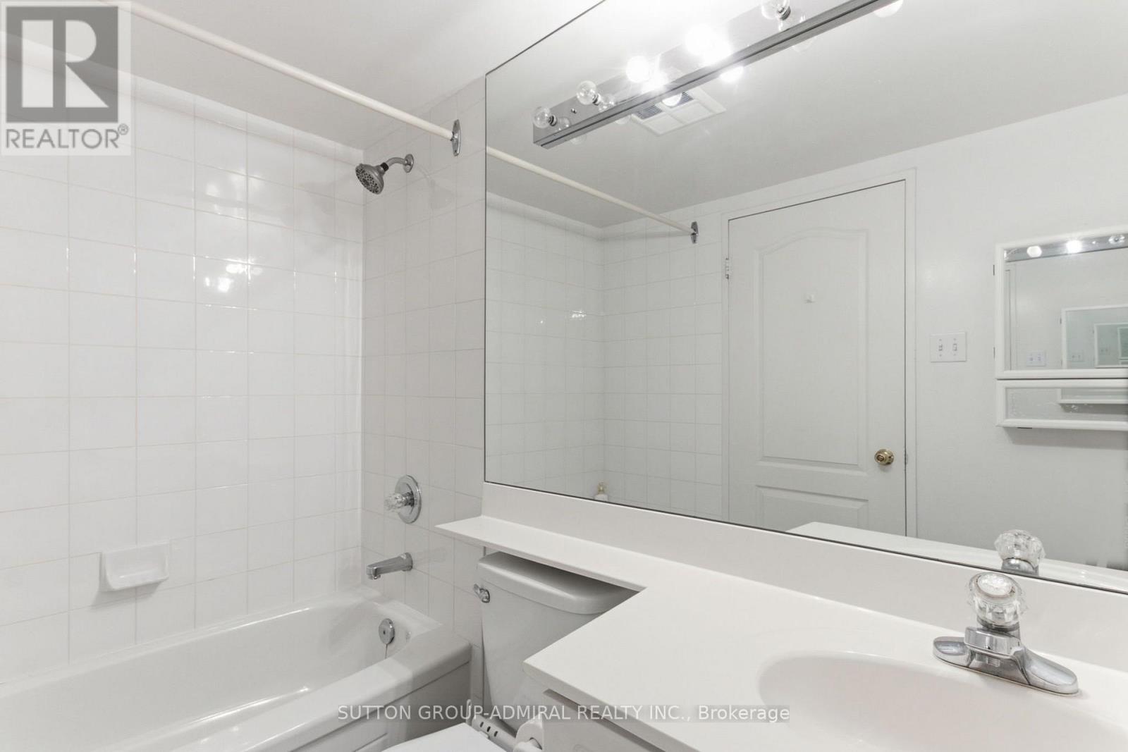 814 - 11 Townsgate Drive, Vaughan (Crestwood-Springfarm-Yorkhill), Ontario  L4J 8G4 - Photo 24 - N14104506