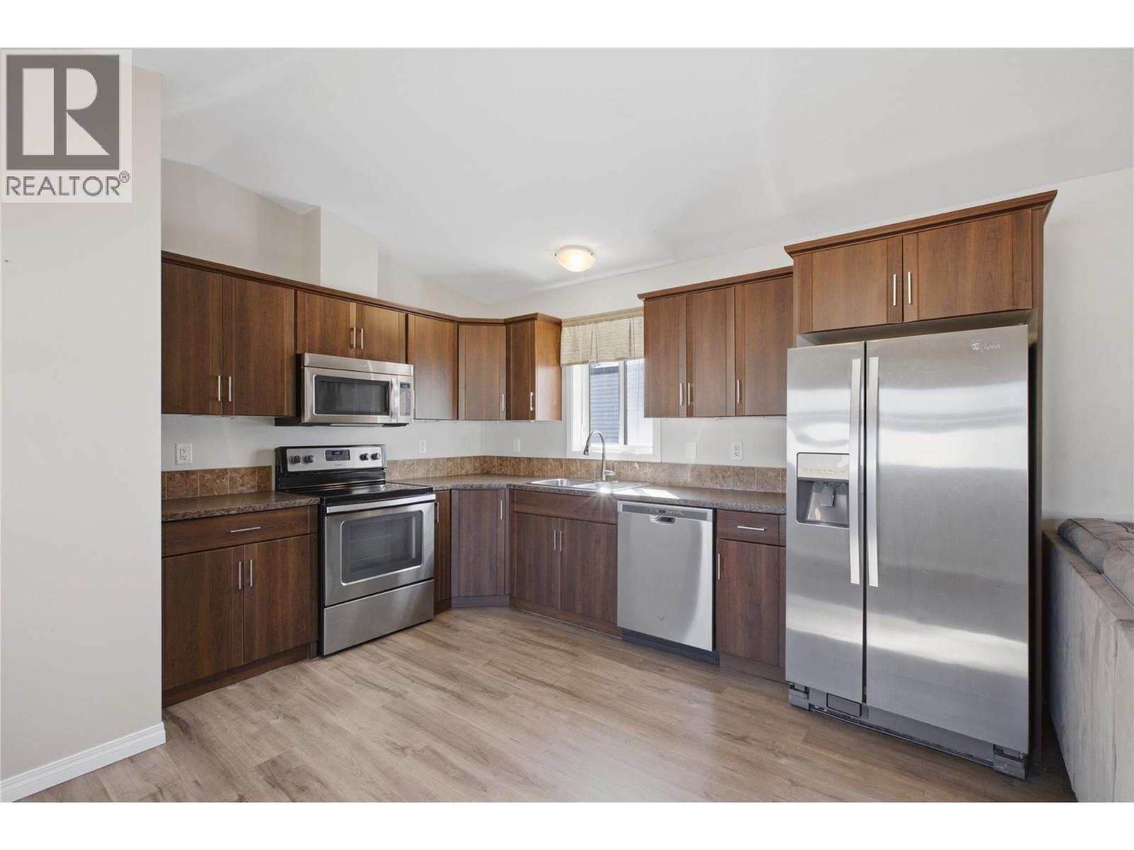 7805 Dallas Drive Unit# 7, Kamloops, British Columbia  V2C 0E5 - Photo 4 - 10404002