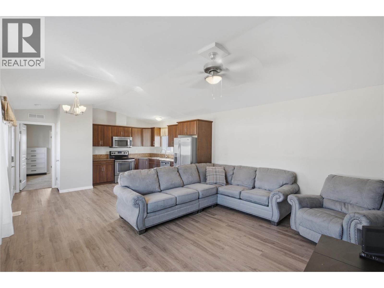 7805 Dallas Drive Unit# 7, Kamloops, British Columbia  V2C 0E5 - Photo 7 - 10404002