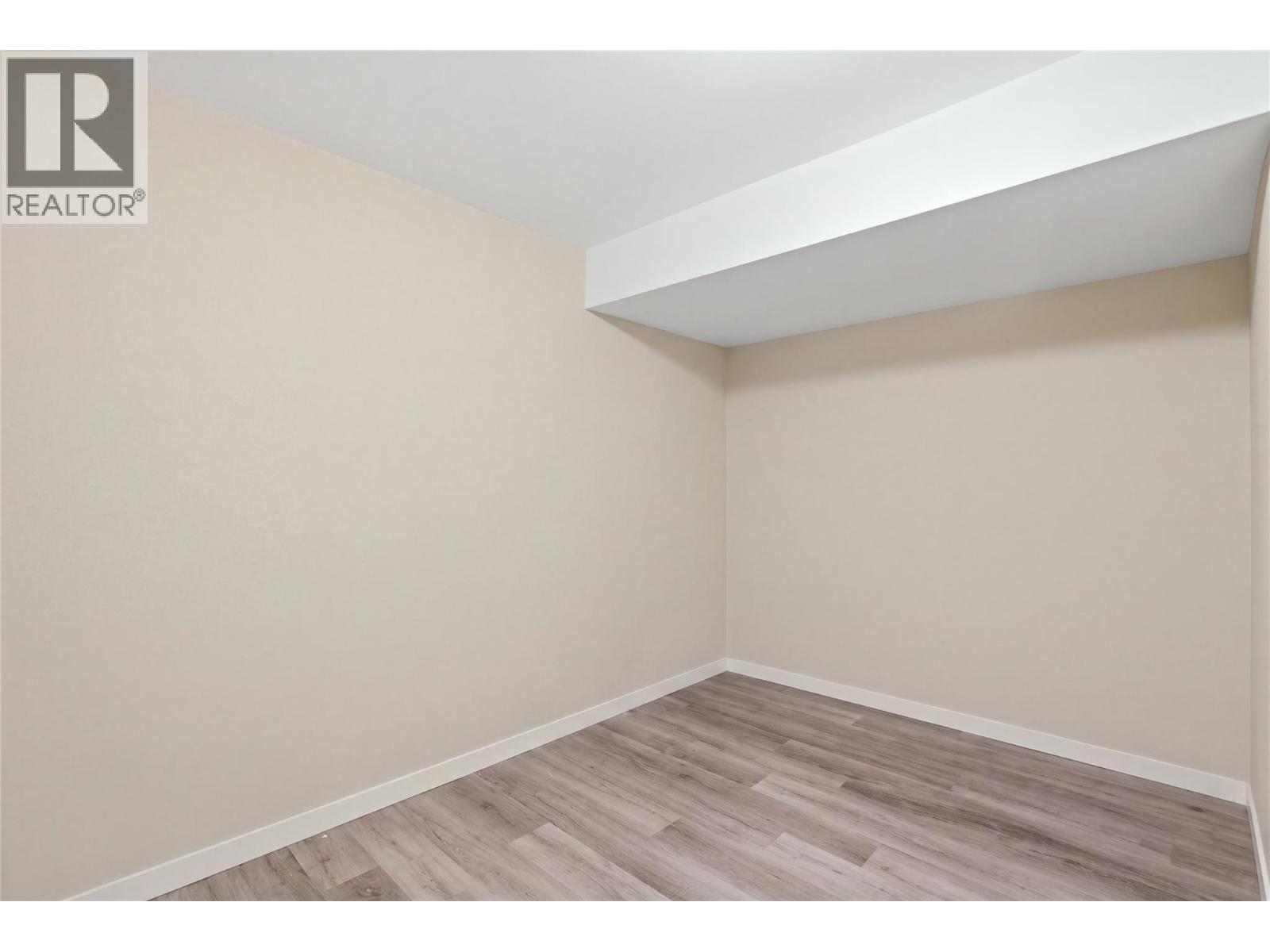 2060 Grasslands Boulevard, Kamloops, British Columbia  V2B 0A6 - Photo 29 - 10404286