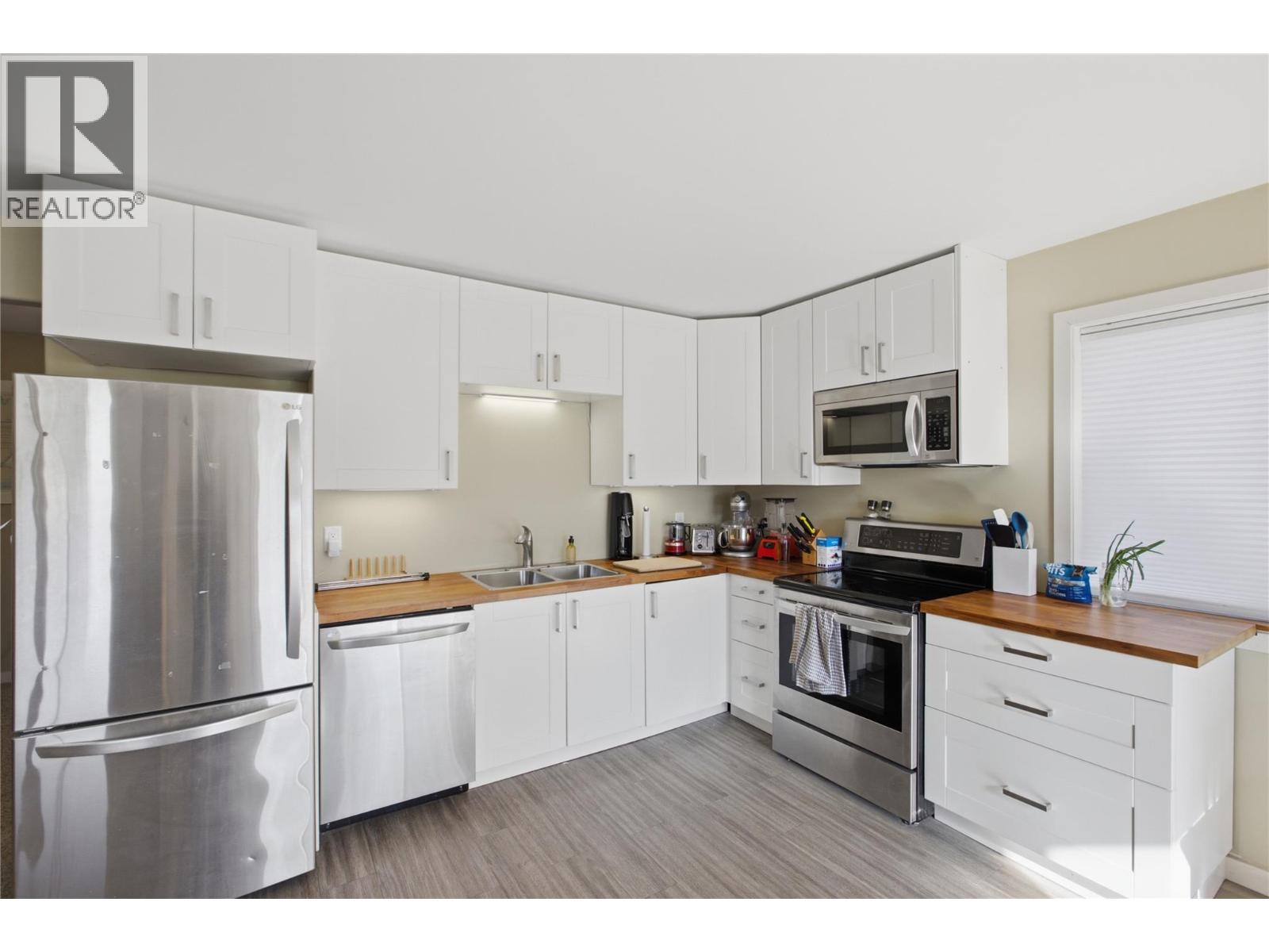 2060 Grasslands Boulevard, Kamloops, British Columbia  V2B 0A6 - Photo 31 - 10404286