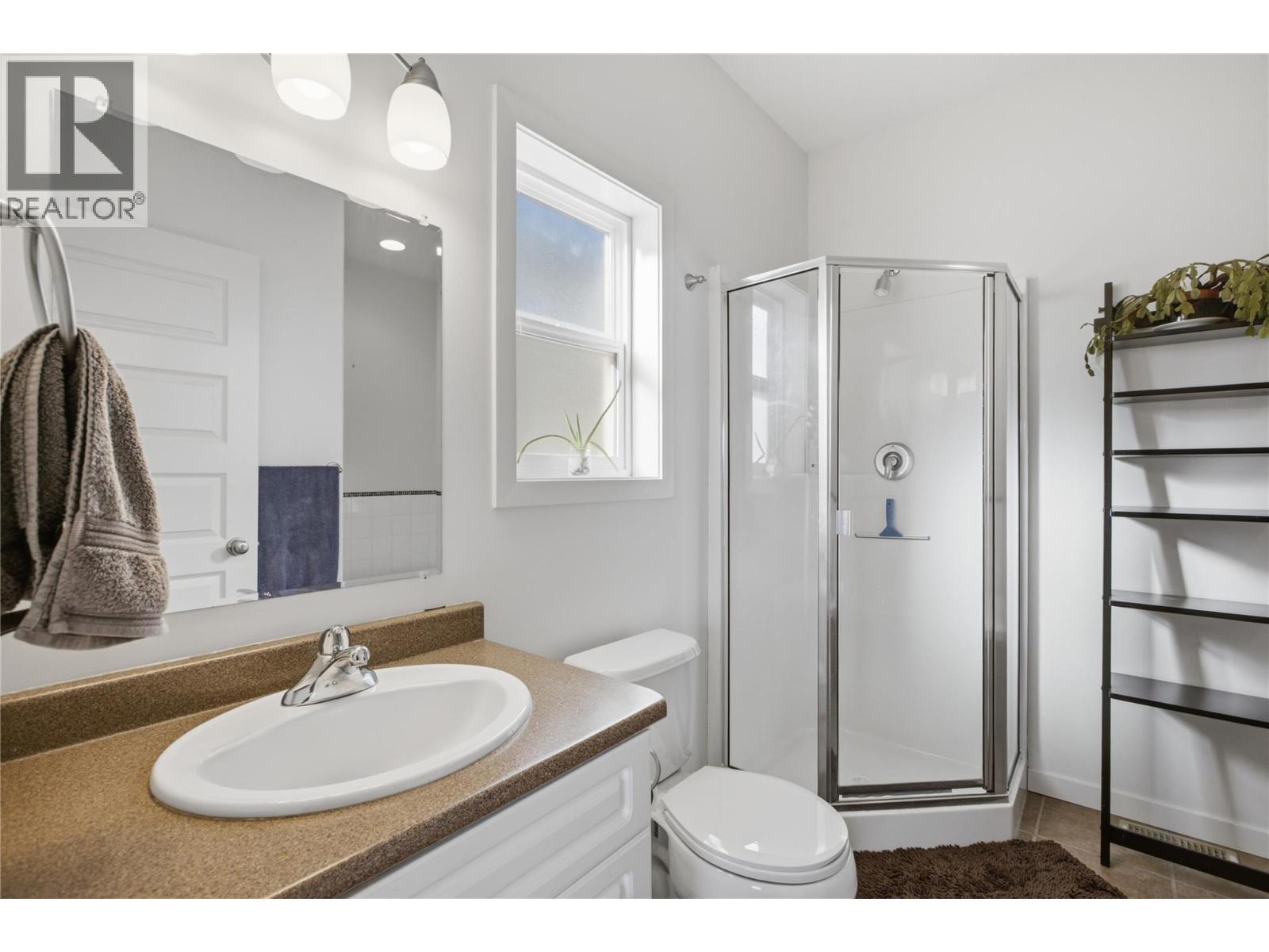 2060 Grasslands Boulevard, Kamloops, British Columbia  V2B 0A6 - Photo 19 - 10404286
