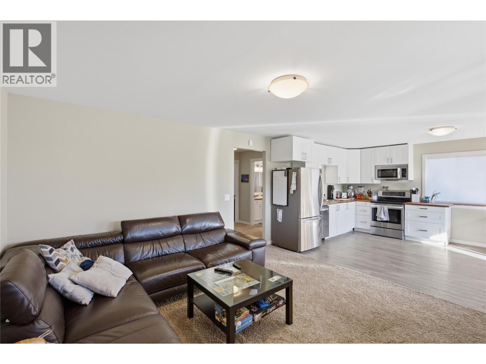 2060 Grasslands Boulevard, Kamloops, British Columbia  V2B 0A6 - Photo 34 - 10404286