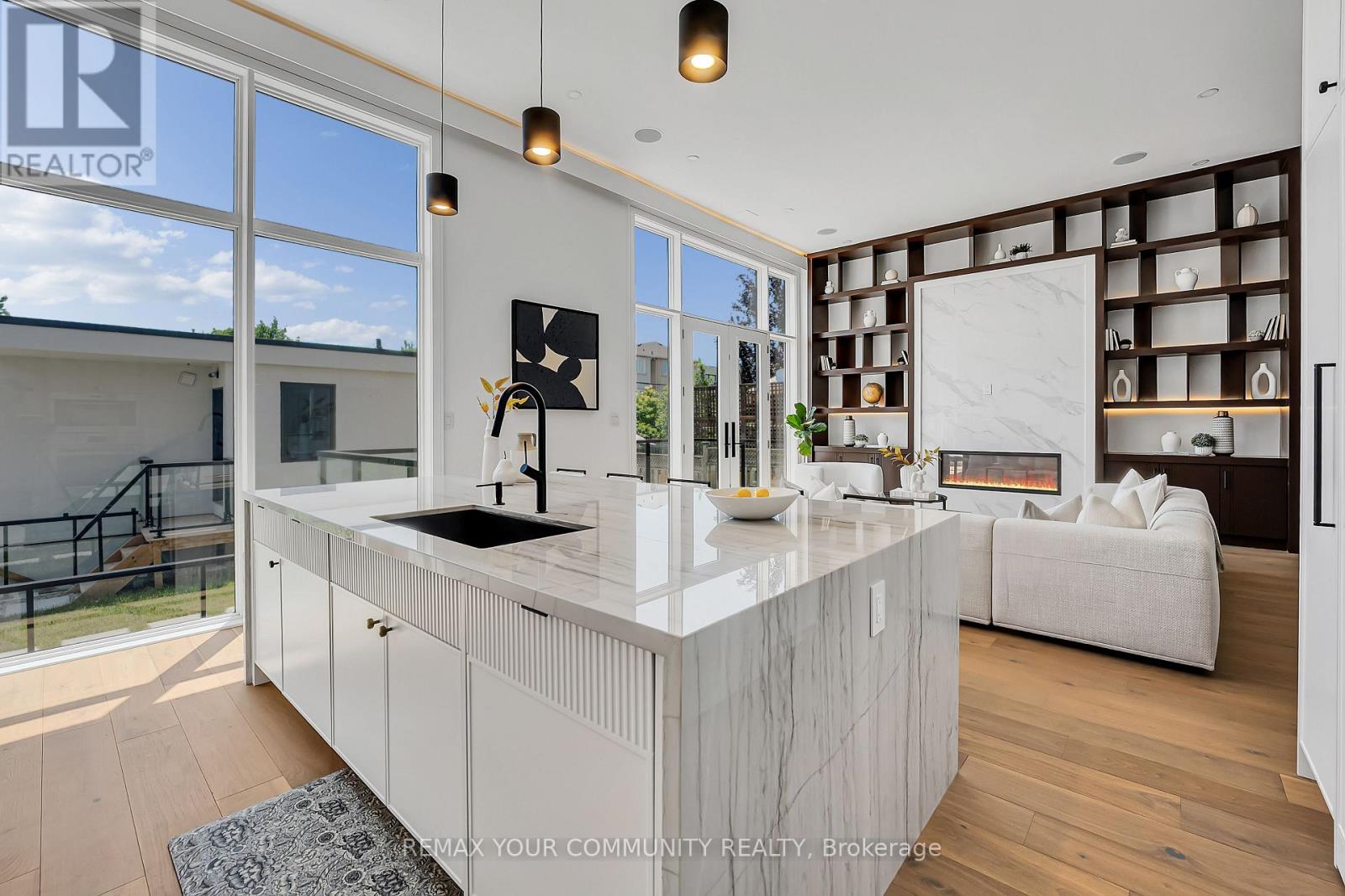 357 Glen Park Avenue, Toronto, Ontario  M6B 2E6 - Photo 15 - W14102804