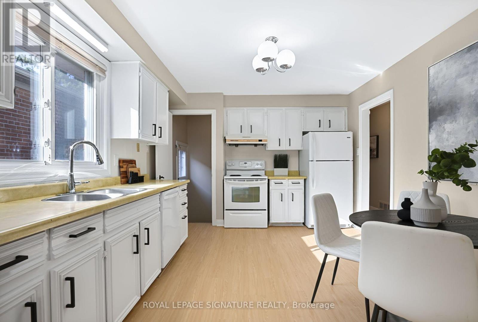 43 Kathrose Drive, Toronto, Ontario  M2J 3P4 - Photo 11 - C14100544