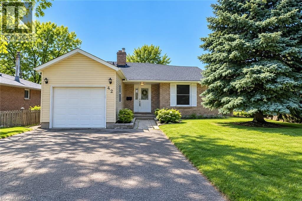 42 SOUTHWOOD Court, Kitchener, Ontario