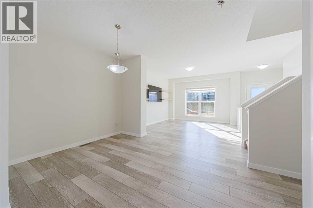1042 Carrington Boulevard Nw, Calgary, Alberta  T3P 1L8 - Photo 7 - A2353074