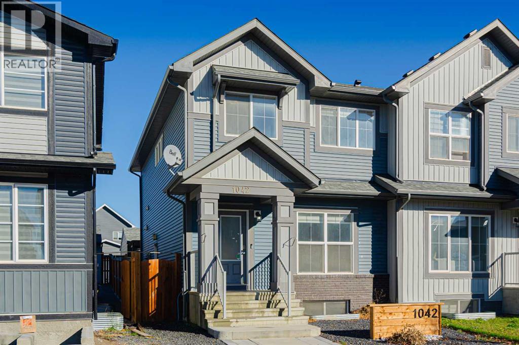 1042 Carrington Boulevard Nw, Calgary, Alberta  T3P 1L8 - Photo 2 - A2353074