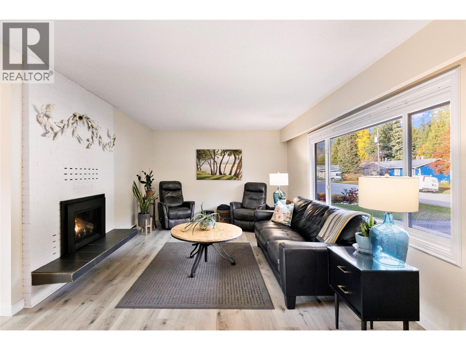 1669 Hiob Road, Revelstoke, British Columbia  V0e 2s0 - Photo 6 - 10404128