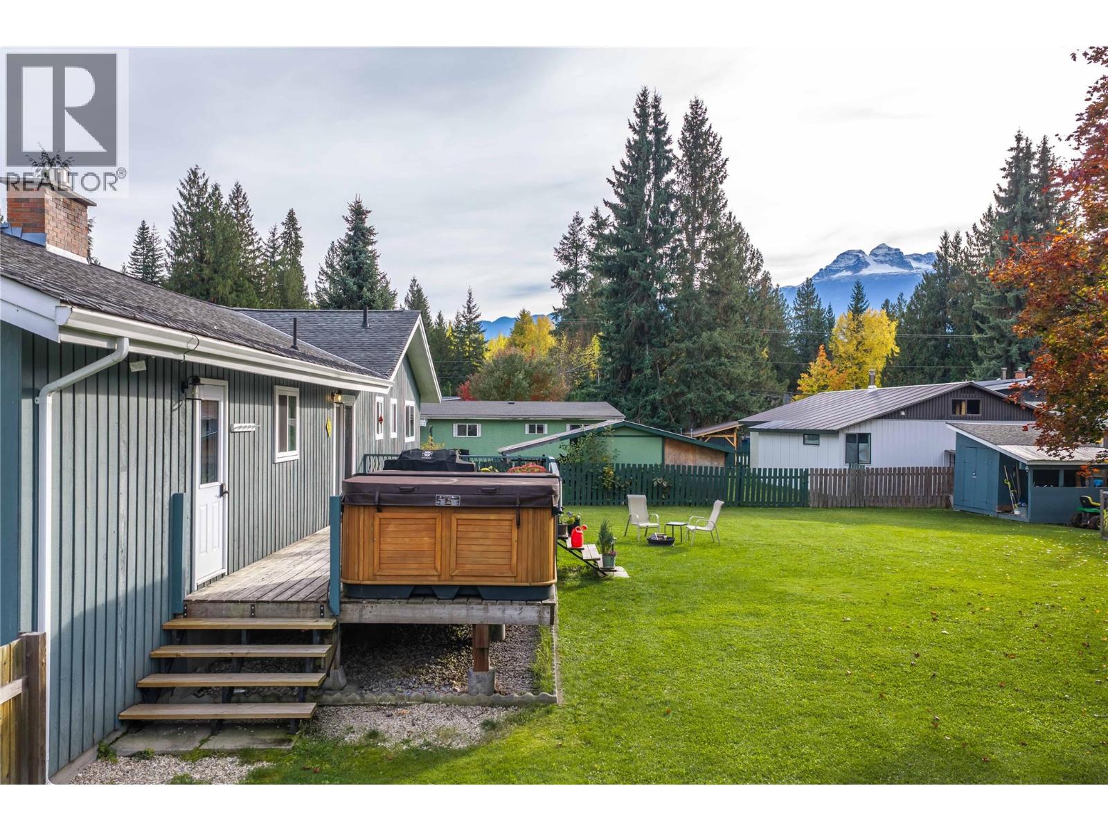 1669 Hiob Road, Revelstoke, British Columbia  V0e 2s0 - Photo 39 - 10404128