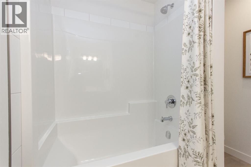 25 Beacon Hill Drive, Sylvan Lake, Alberta  T4S 0S9 - Photo 20 - A2352678
