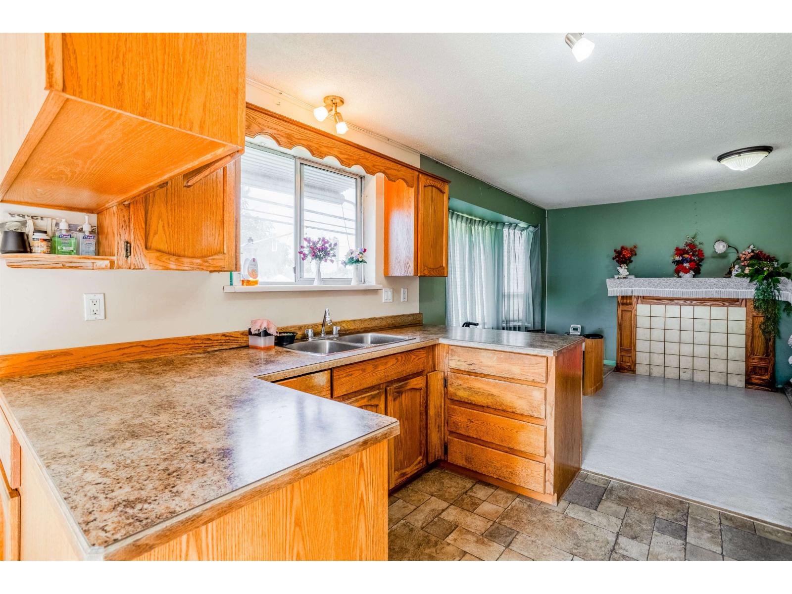 2 2456 Ware Street, Abbotsford, British Columbia  V3S 3E1 - Photo 8 - R3177595