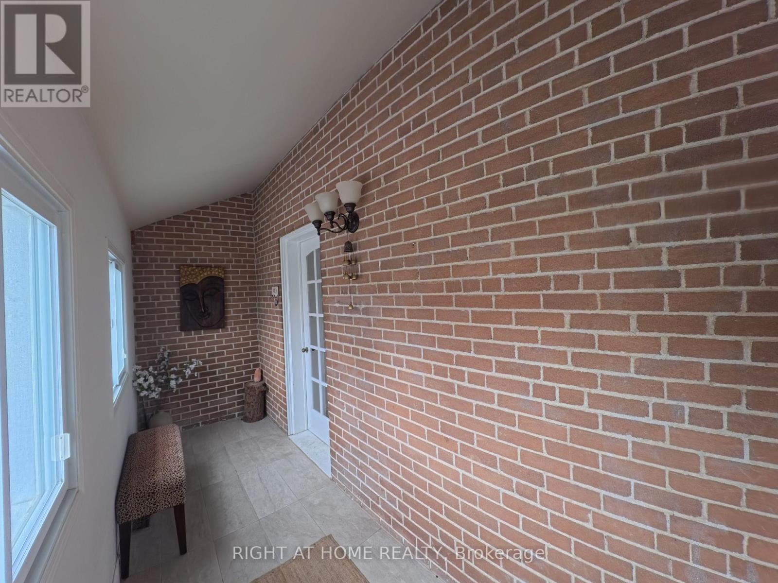 35 Knowles Crescent, Aurora, Ontario  L4G 1Z6 - Photo 4 - N14104654