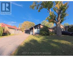35 KNOWLES CRESCENT, Aurora, Ontario