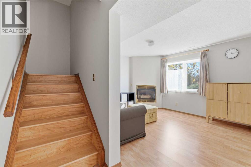 309 Sandringham Road NW, Calgary, Alberta  T3K 3Z1 - Photo 16 - A2353352