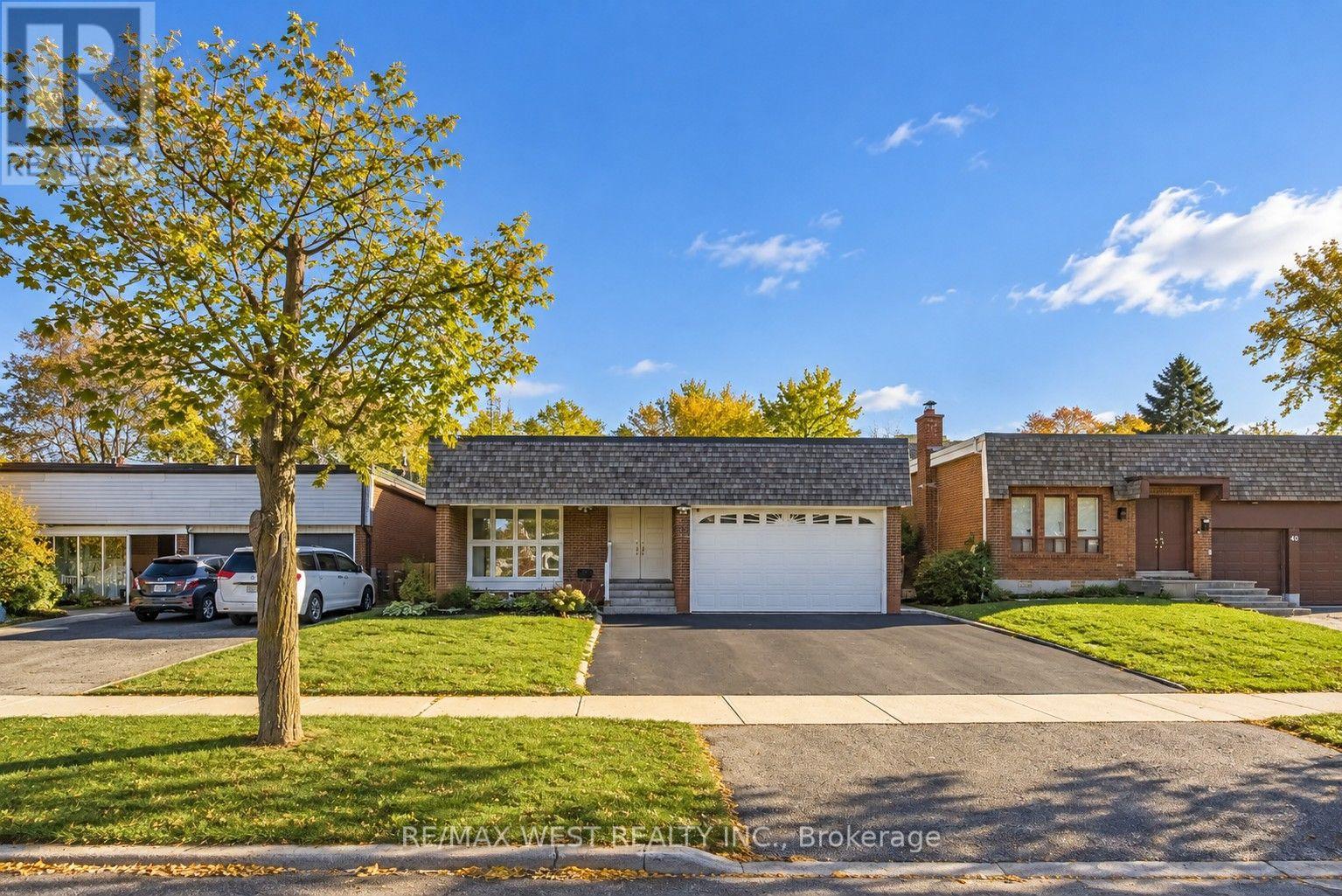 42 MASSEYGROVE CRESCENT, Toronto, Ontario