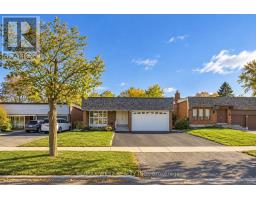 42 MASSEYGROVE CRESCENT, Toronto, Ontario